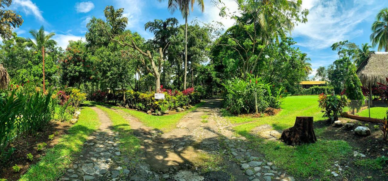 Hotel La Colonia Retalhuleu Kültér fotó